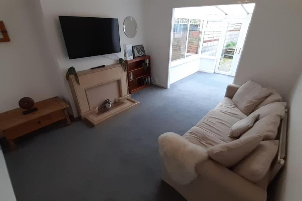 Free Parking Spacious Home Cardiff Exterior foto