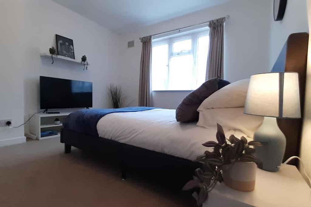 Free Parking Spacious Home Cardiff Exterior foto